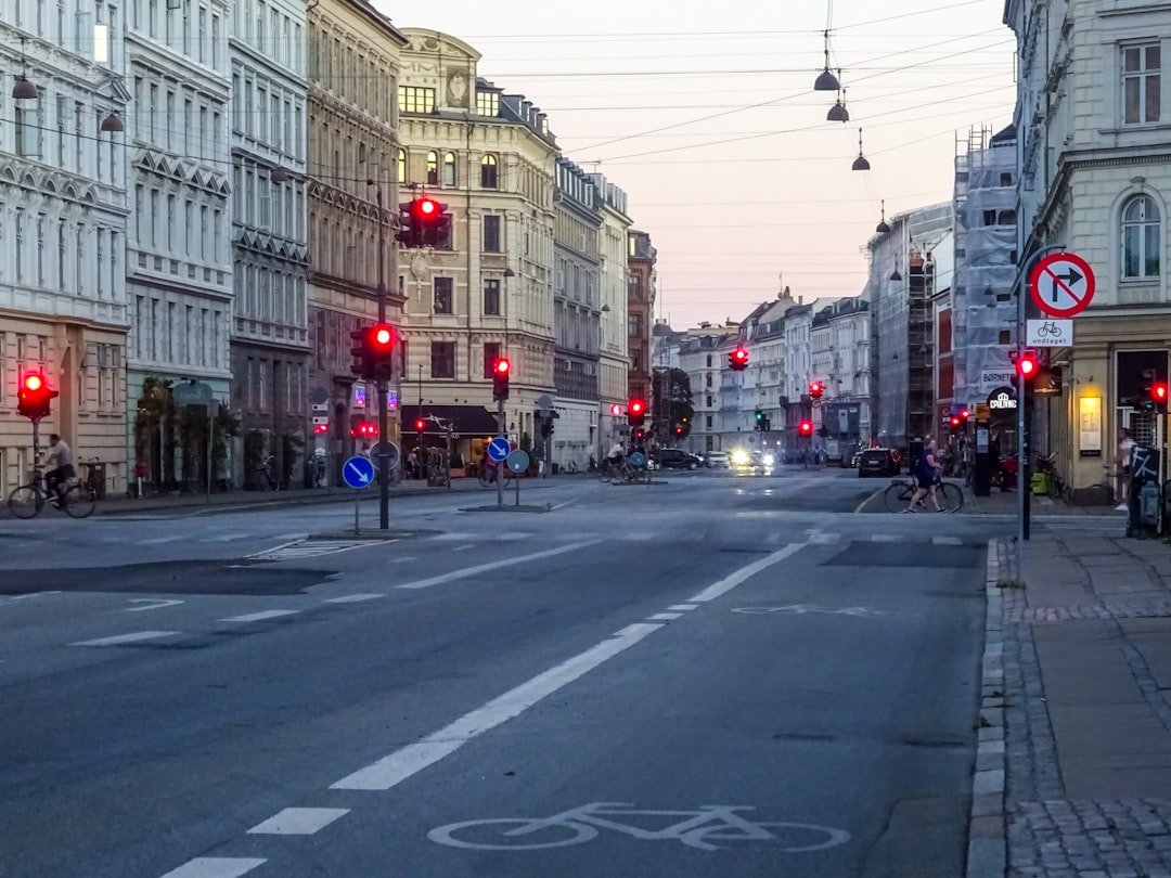 Affordable Bike Tracker Taillights: Urban Commuter Security on a Budget - OPlace