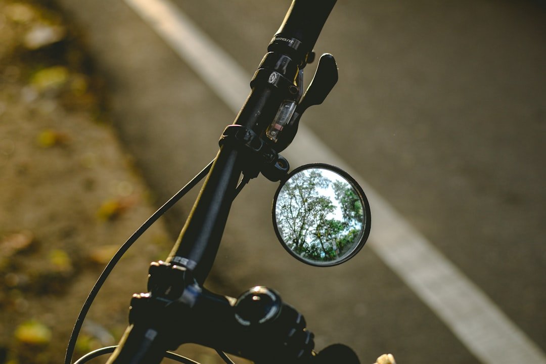 Long Battery Life Bike Tracker Taillight: Ultimate Cyclist Security - OPlace