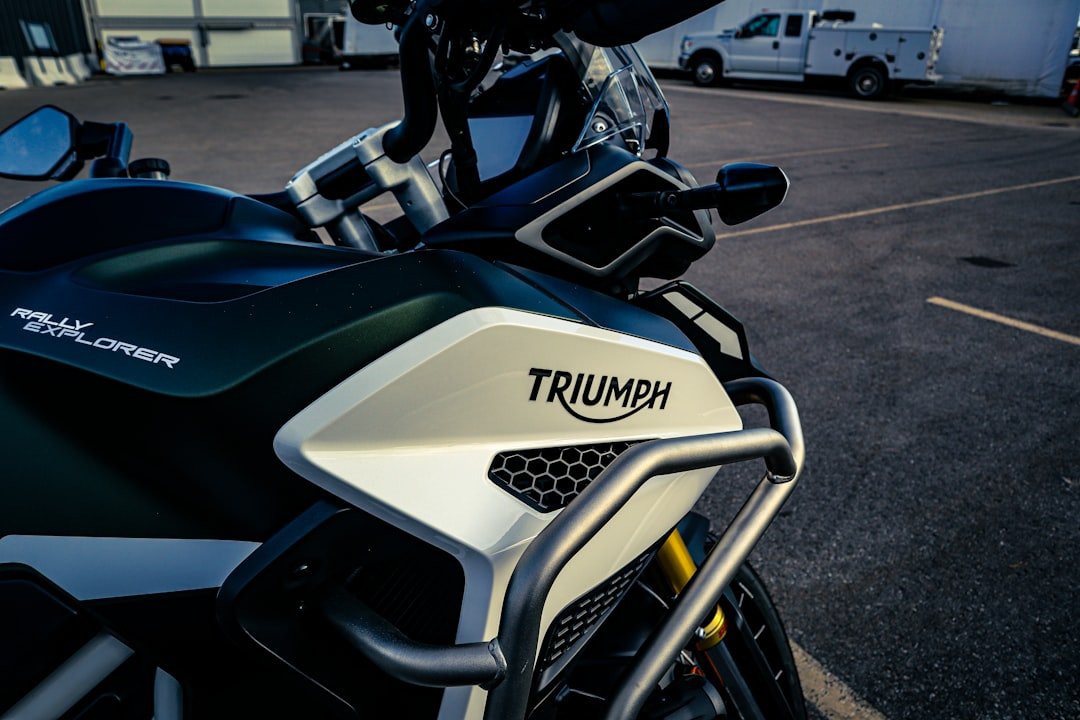 Optimal Motorcycle Mirror Adjustment: A Rider's Guide to Blind Spot Elimination - OPlace
