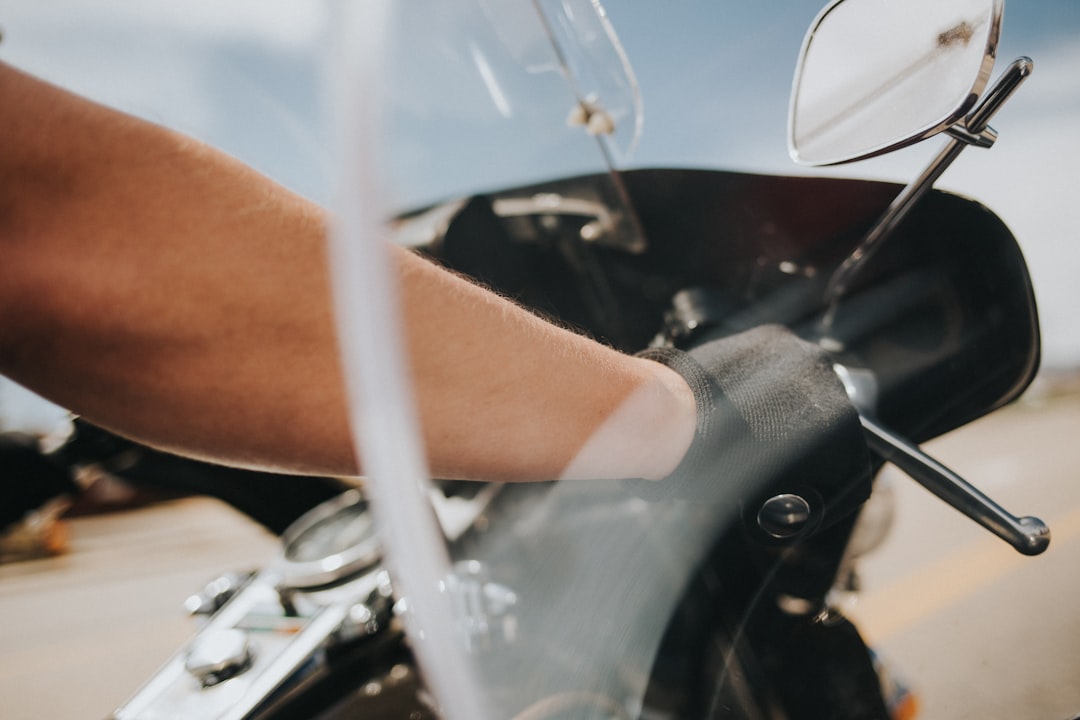 Motorcycle Windshield Height: Finding the Sweet Spot for Comfort & Safety